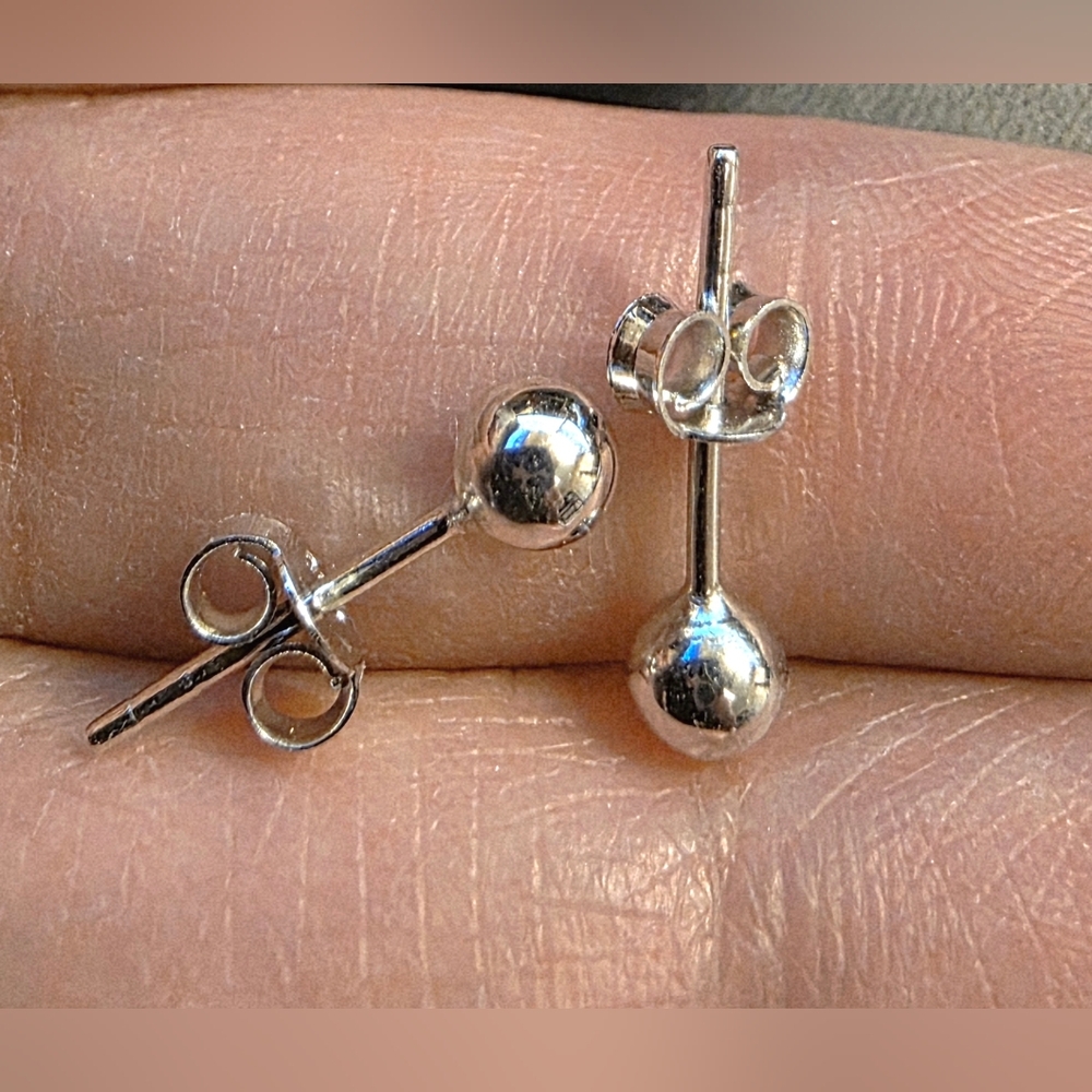 🪷18k Stud Ball Earrings